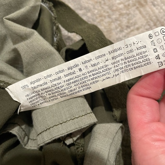 Bershka Cargo Pants Wide Leg Drawstring Olive Green Size 4 Utility Y2K - Picture 6 of 8